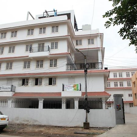 Hotel Malayalee Club Madrás Exterior foto